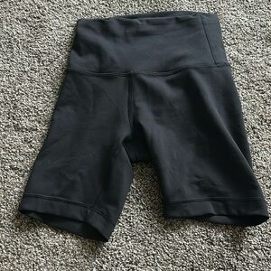Lululemon wunder under biker shorts
